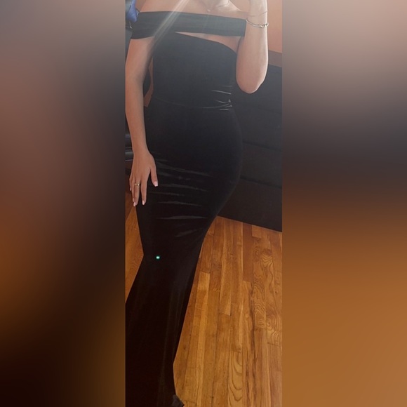 Black Velvet Asymmetrical Dress - Picture 7 of 8